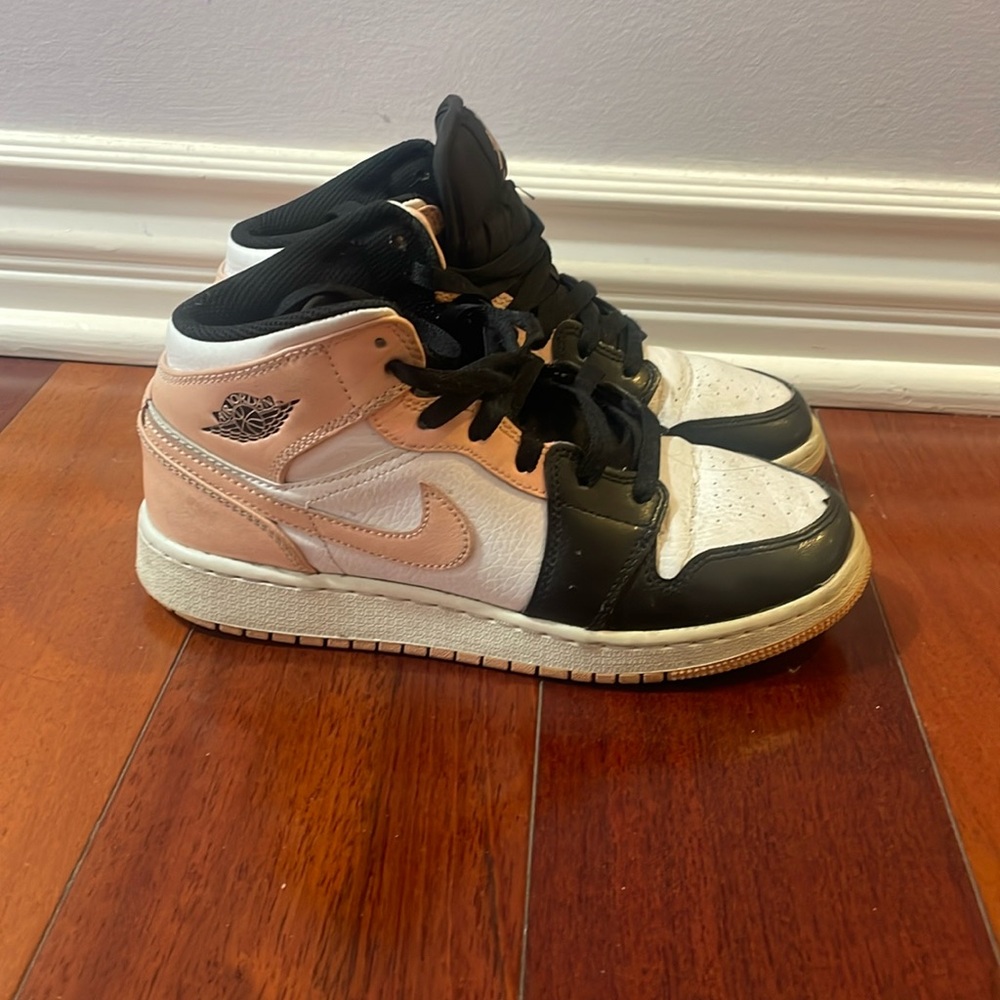 Nike Air Jordan 1 Arctic Orange